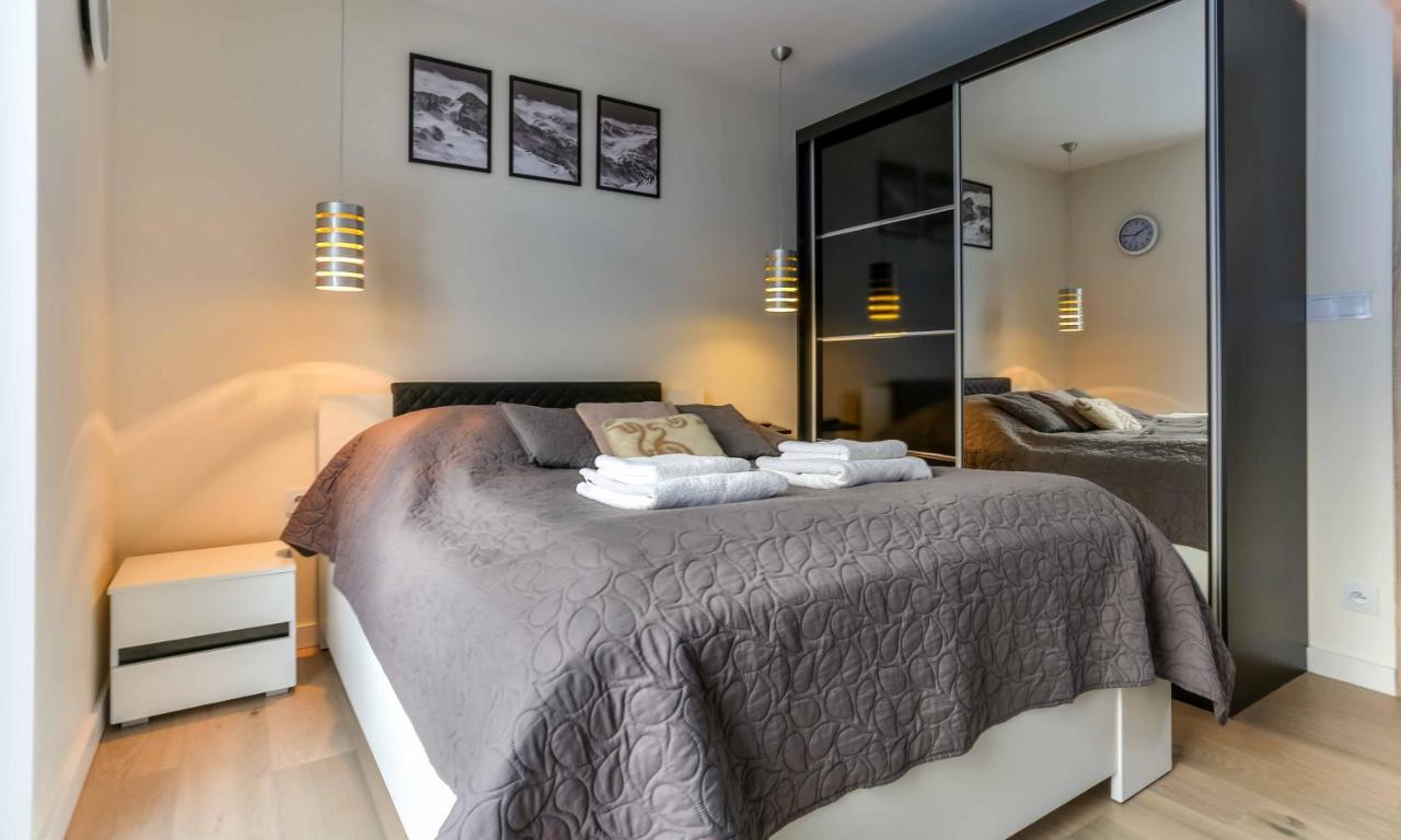 Apartament Led Sonoma Щирк Екстериор снимка